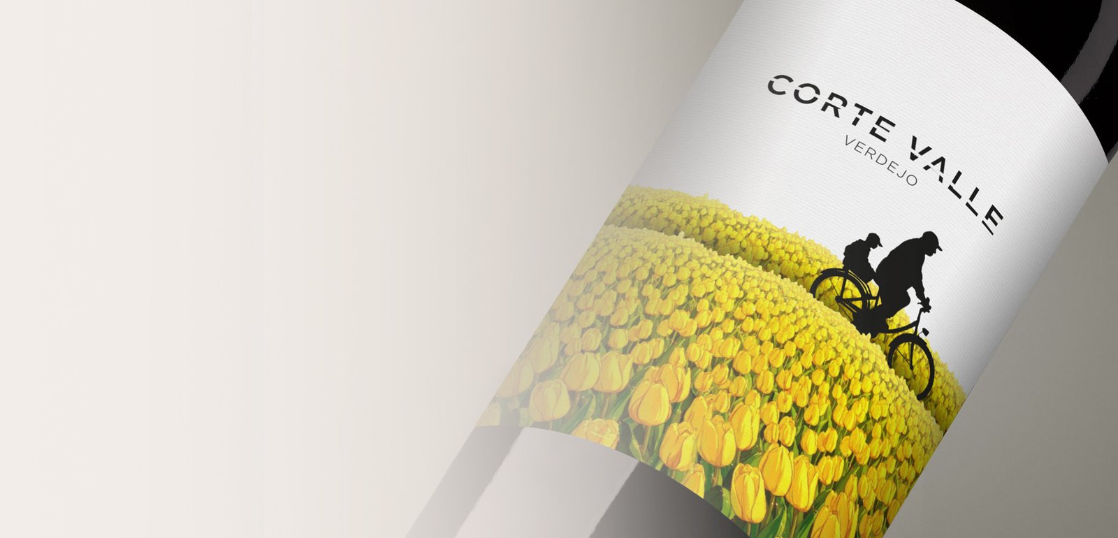 Diseño de etiquetas y packaging de vino para Cortevalle