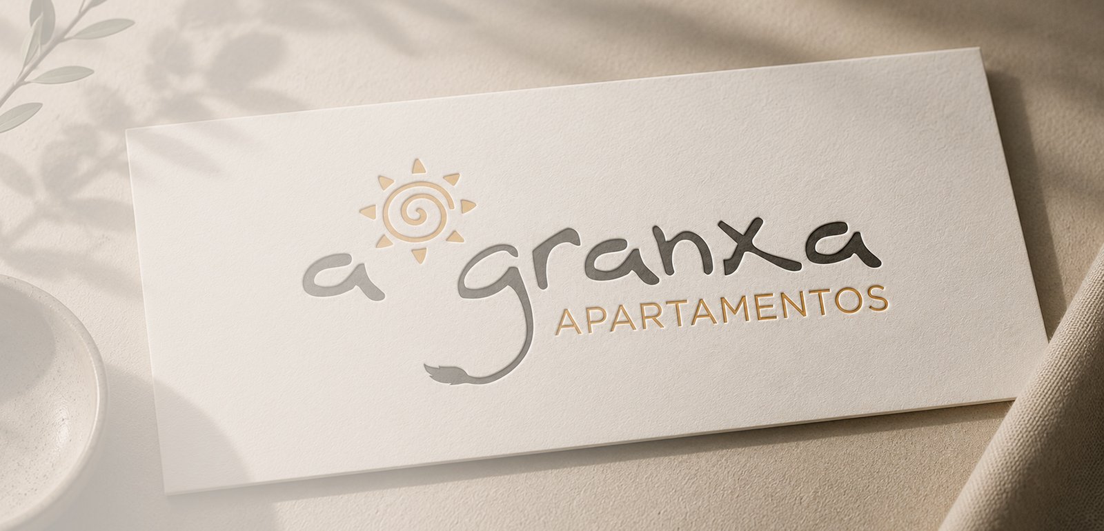 DiseÃ±o de logo y branding para A Granxa, turismo rural en Galicia