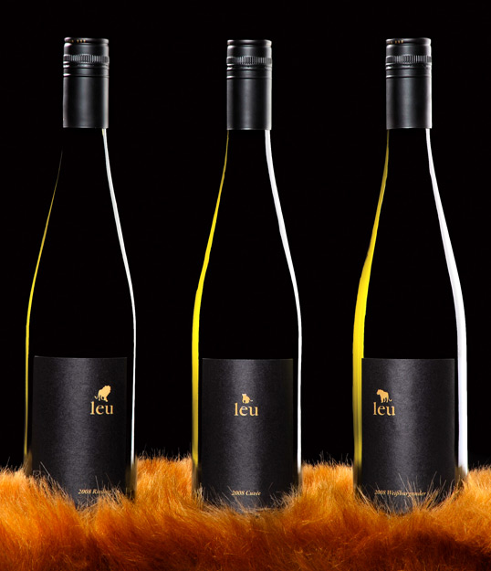 Diseño packaging etiquetas botellas vino minimalistas ejemplos embalajes y cajas design etiquetas vino