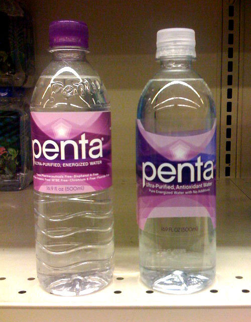 Ideas, ejemplos e inspiración para la creación y diseño de etiquetas de botellas de agua.
