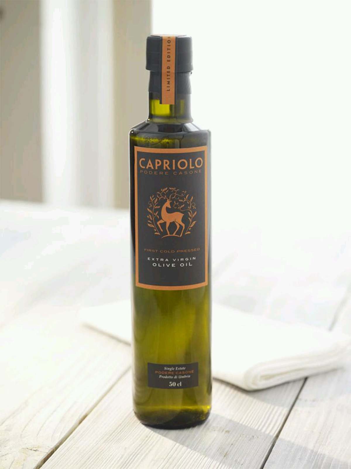 Ideas, examples and inspiration for the creation and design of extra virgin olive oil labels and olive oil bottles. Modern olive oil packaging, bottle and label designs for inspiration. (part 1)