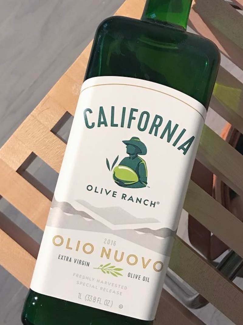 Ideas, ejemplos e inspiración para la creación y diseño de etiquetas de aceite de oliva virgen extra y botellas de aceite de oliva. Packaging, botellas y diseños de etiquetas de aceite de oliva modernas, para la inspiración.