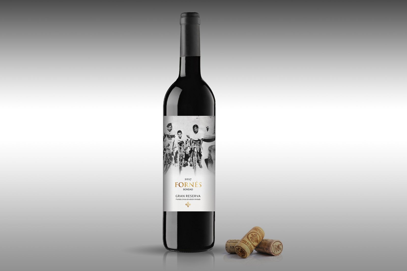 Diseño gráfico y creativo de etiquetas y packaging de vino para FAMILIA SAFONT