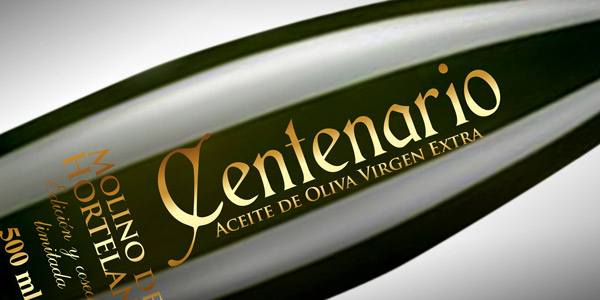 Diseño gráfico y creativo de etiquetas de aceite de oliva virgen extra para la marca MOLINO DEL HORTELANO CENTENARIO EDICION Y COSECHA LIMITADA