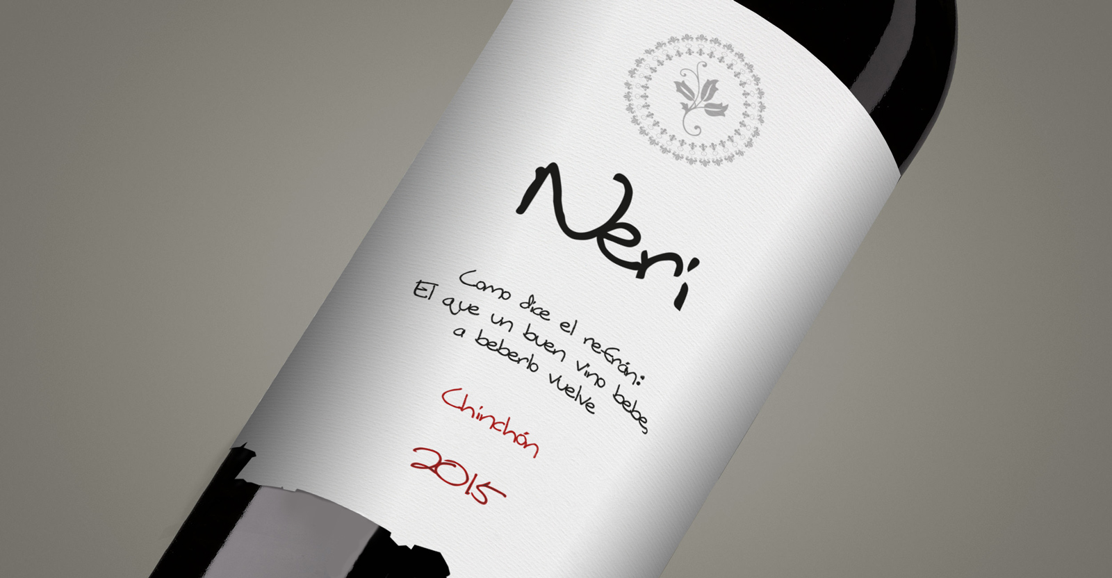 Diseño gráfico y creativo de etiquetas y packaging de vino para NERÍ