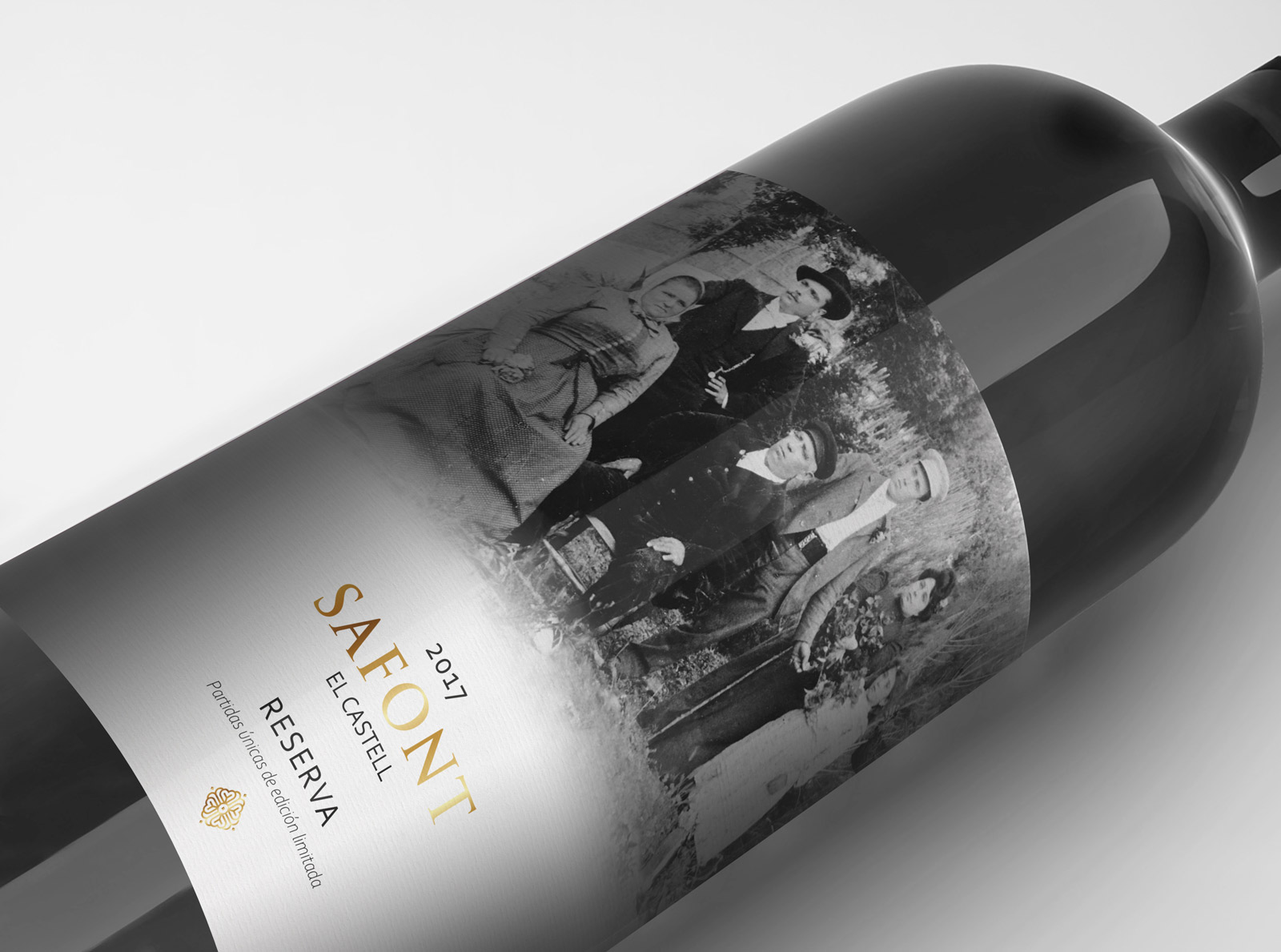 Diseño gráfico y creativo de etiquetas y packaging de vino para FAMILIA SAFONT